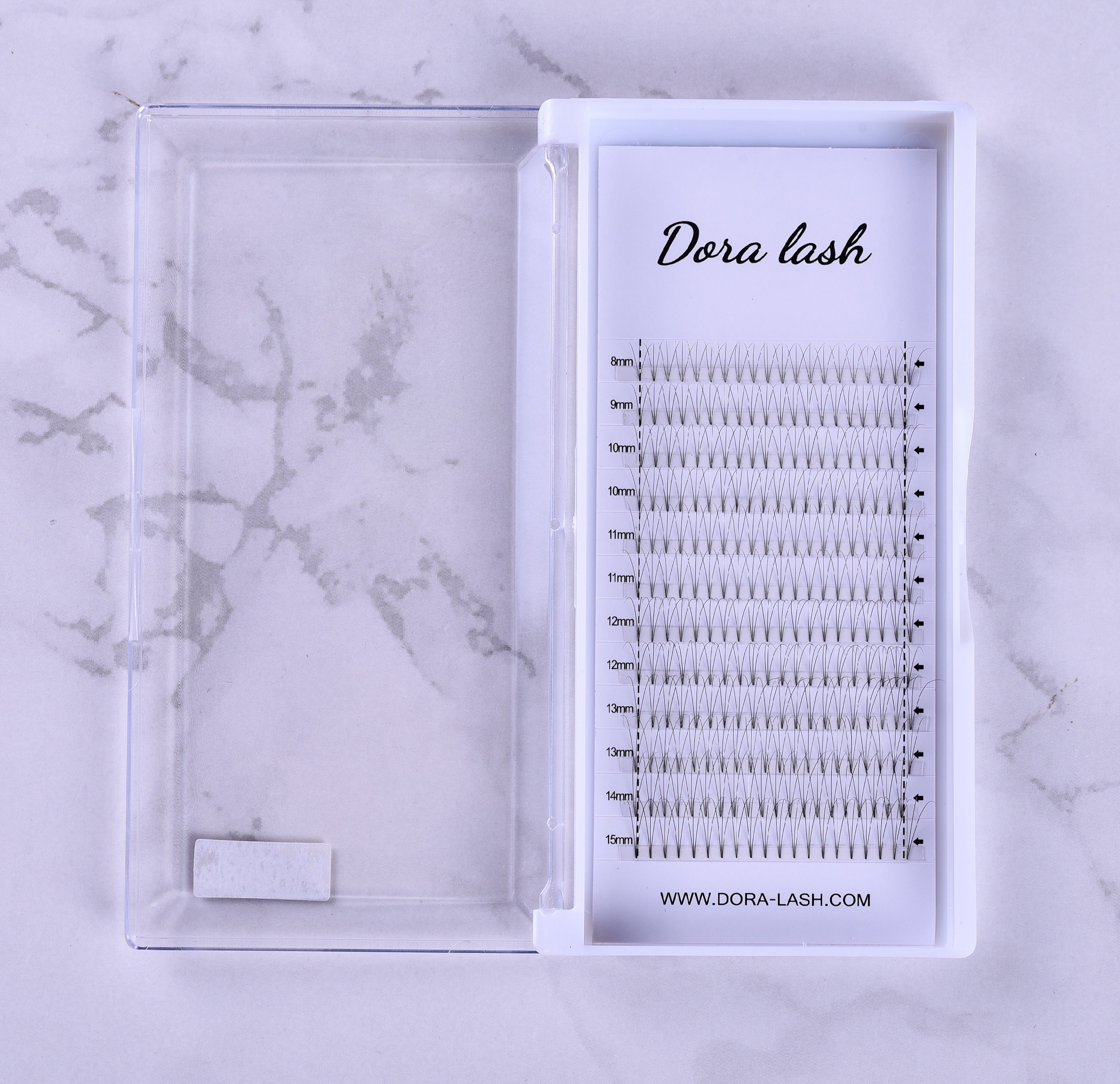DORA SHORT STEM PREMADE FANS 0.05 C CURL - DORA LASH